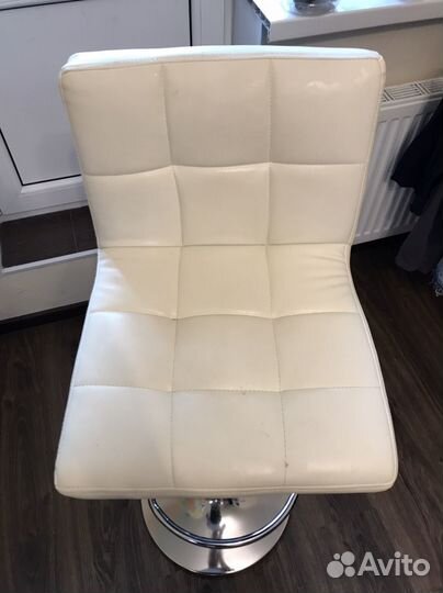 Барный стул