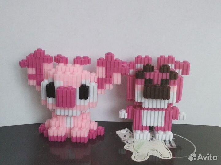 Сумка и фигурки из лега