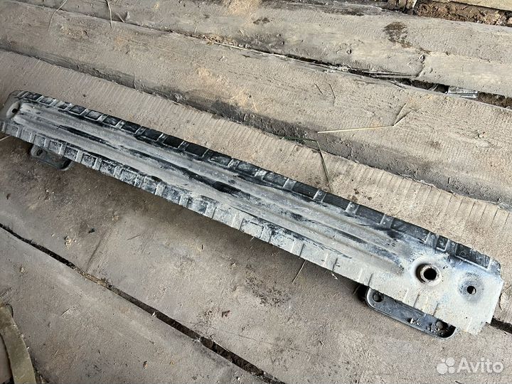 Усилитель заднего бампера Ford Focus 3