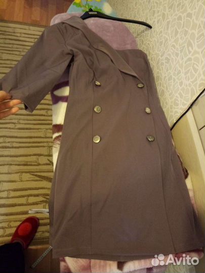 Платье на одно плечо 46р