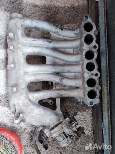 Впускной коллектор Nissan Cefiro A32