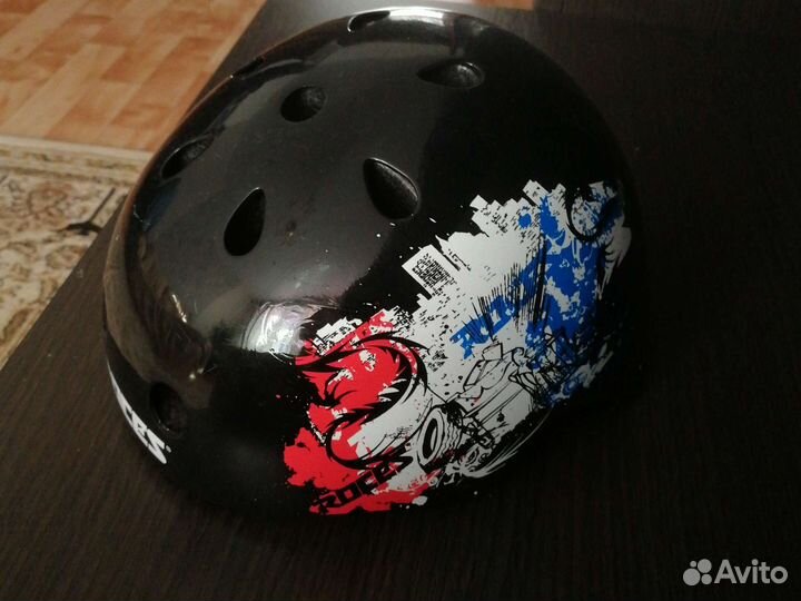 Шлем защитный для роликовых коньков для скейдборда