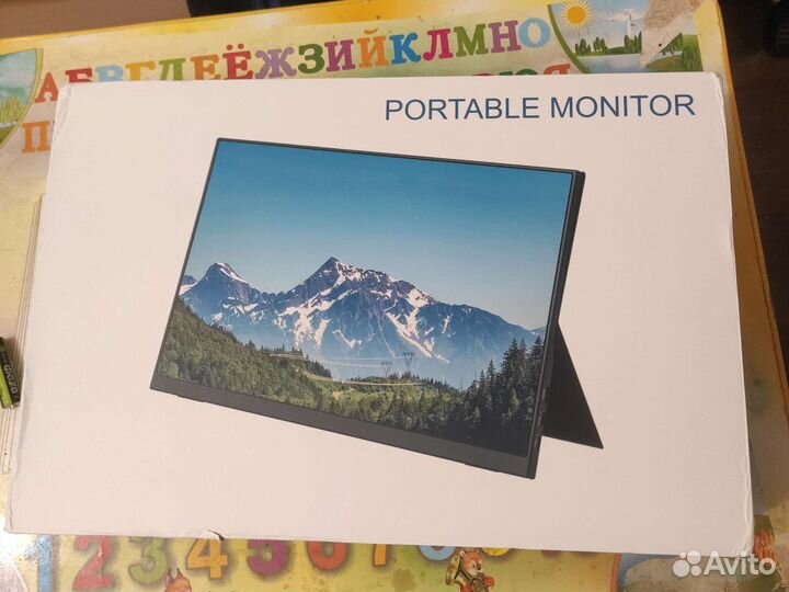 Портативный монитор 15.6 новый