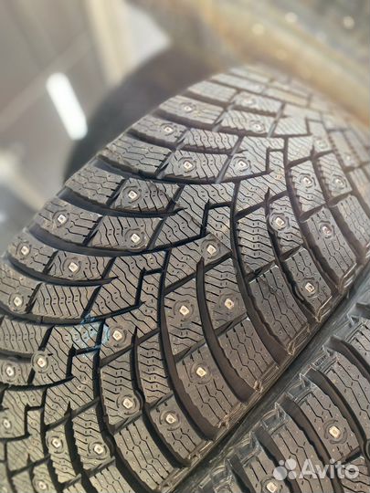 Pirelli Ice Zero 2 225/45 R18