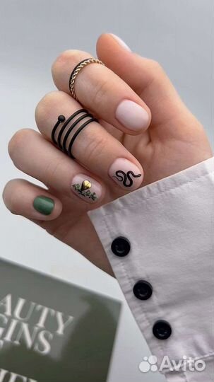 Маникюр на дому