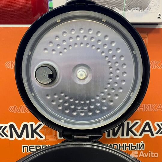 Мультиварка RED RMC-R521