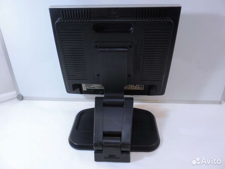Монитор HP 17