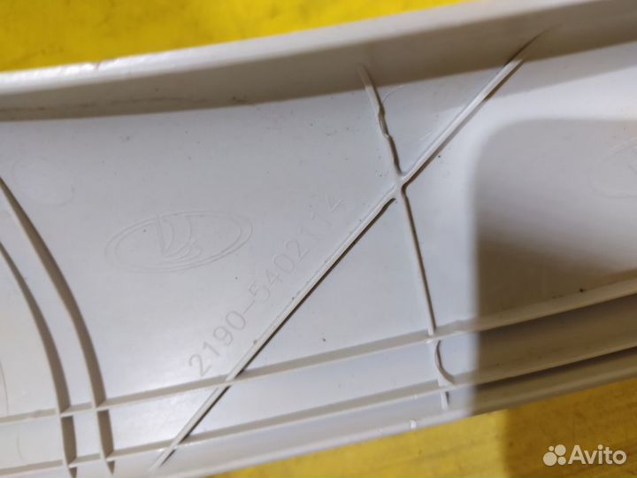 Обшивка стойки правая Лада гранта