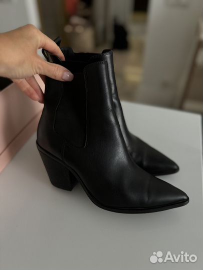 Кожаные казаки uterque