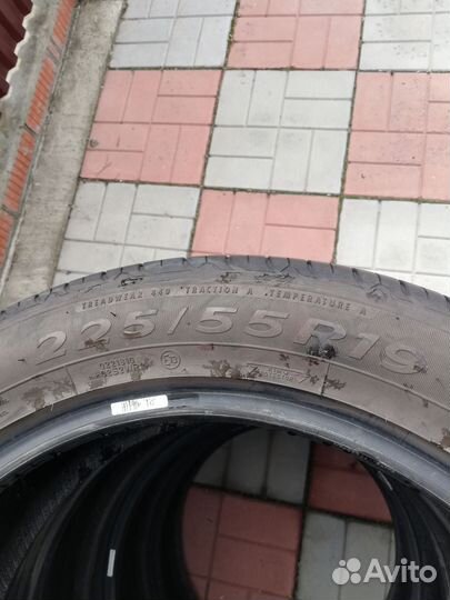 Goodyear EfficientGrip Performance SUV 225/55 R19