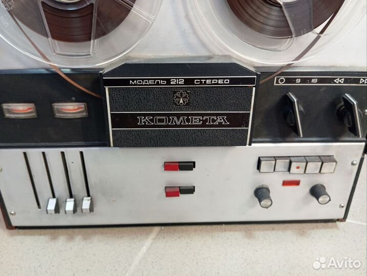 Катушечный магнитофон Комета 212