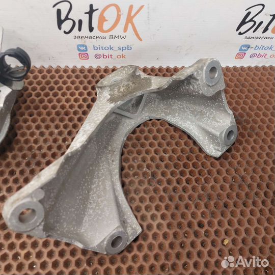 Кронштейн двигателя опора правая BMW f20 f30 n55
