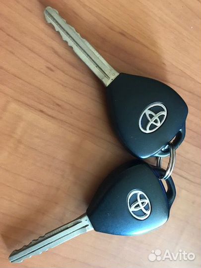 Ключ брелок тойота toyota с чипом