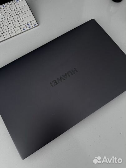 Ноутбук huawei matebook d16