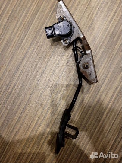 Педаль газа nissan almera Classic