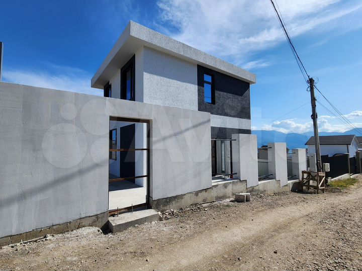 Дом 165 м² на участке 5 сот.