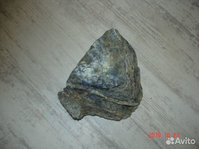 Камень змеевик