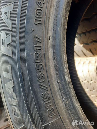 Hankook Radial RA08 215/65 R17 104T