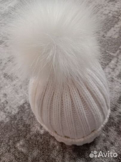 Шапка с помпоном для девочки
