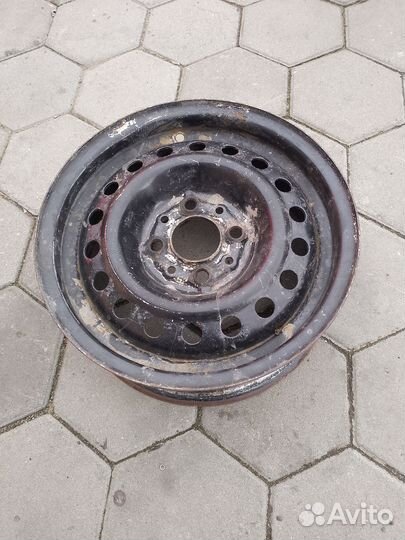 Штампованный диск r13