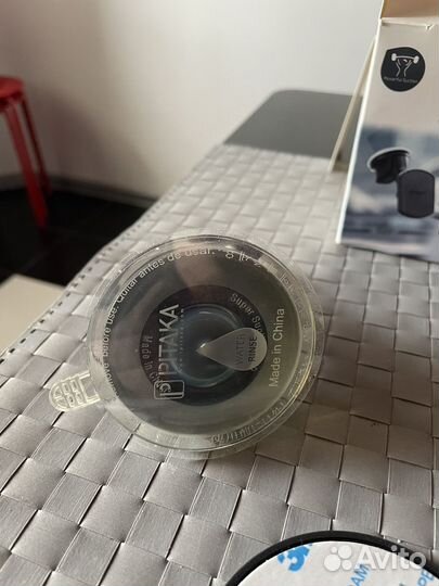 Магнитный держатель в авто pitaka