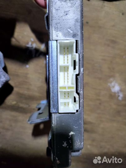 Блок управления круговым обзором Genesis G80