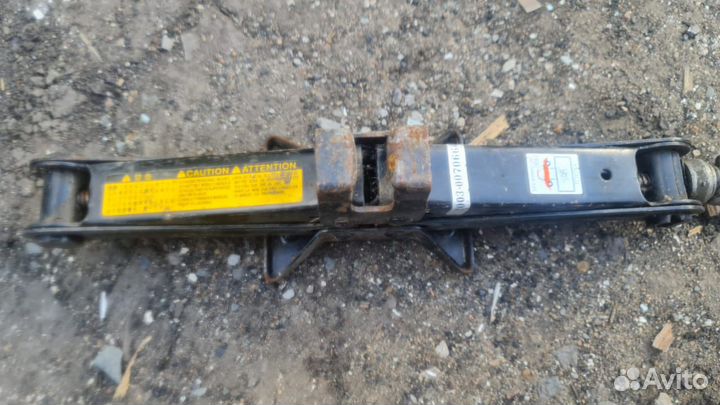 Домкрат в сборе