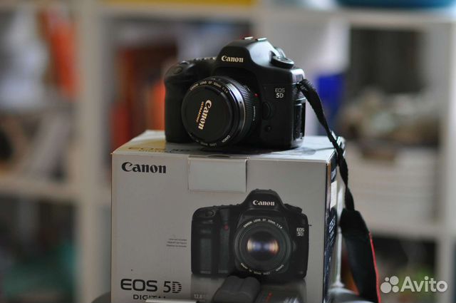 Зеркальный фотоаппарат canon eos5d