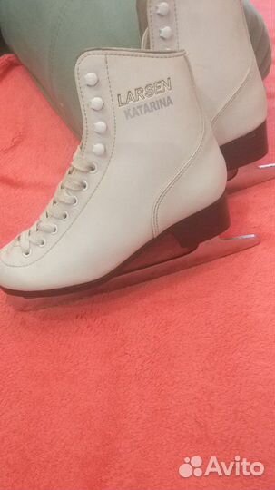 Коньки фигурные Larsen