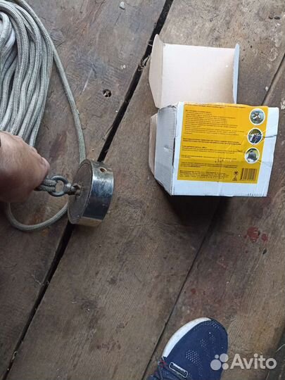 Поисковый магнит двухсторонний 2f400