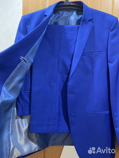 Костюм свадебный