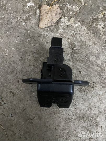 Замок багажника Kia Rio x line