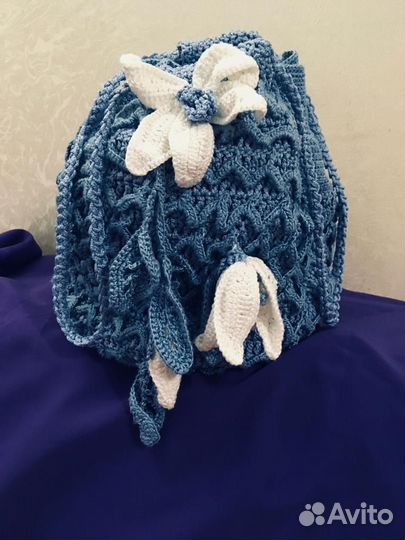 Продаю сумочку-рюкзак голубого цвета