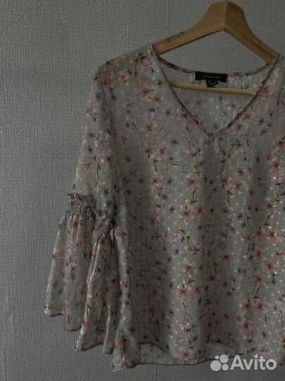 Блузка с объемными рукавами