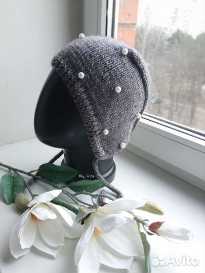 Чепчик вязаный женский