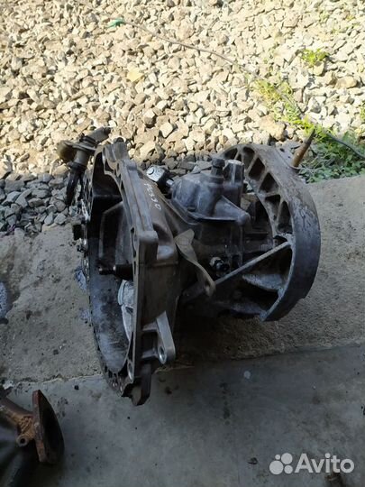 МКПП (механическая коробка переключения передач) C