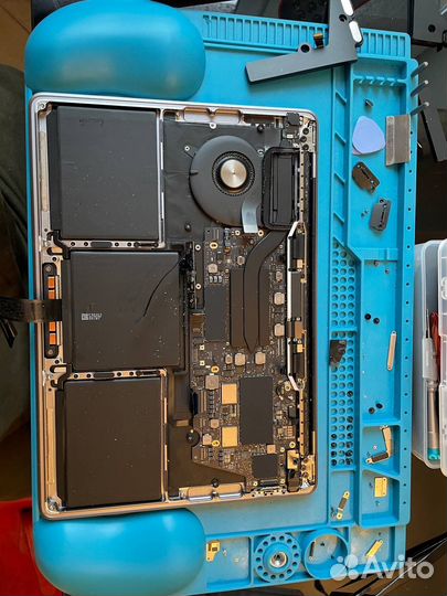 Ремонт iPhone iPad MacBook любые поломки