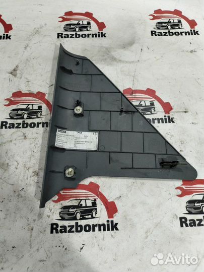 Обшивка салона левая Mercedes Vito W639 2.1D 2007