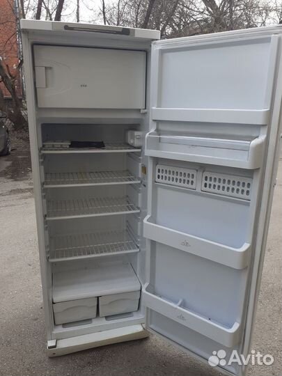 Холодильник indesit