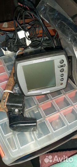 Продам эхолот Garmin fishfeinder 140