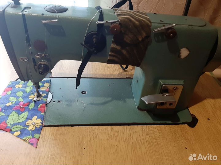 Производственная Швейная машина бу