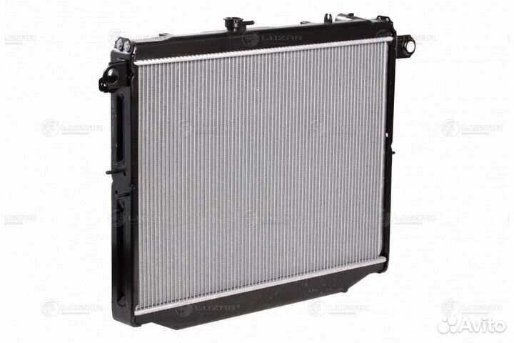 Радиатор охлаждения двигателя Toyota Land Cruiser