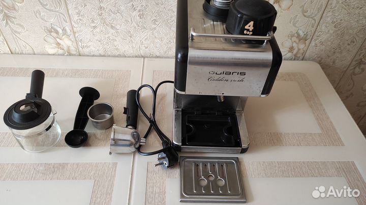 Кофеварка Полярис рсм 4006А