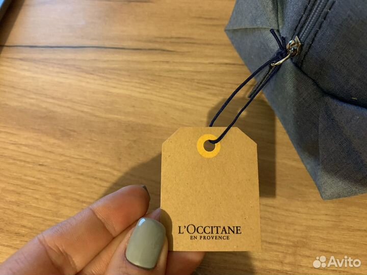 Косметичка loccitane