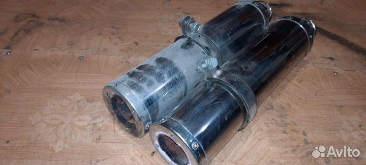 Пара глушителей на мотоцикл