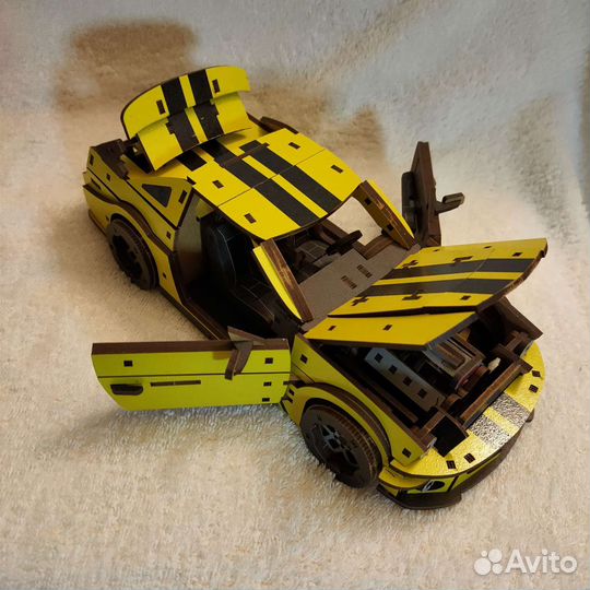 Сборная модель автомобиля из фанеры