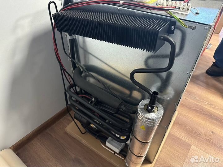 Холодильник Vitrifrigo 92л для автодома