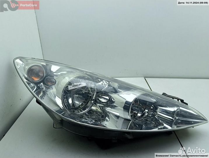 Фара правая Peugeot 308