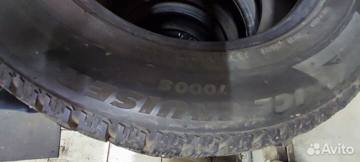 Bridgestone Ice Cruiser 7000S 235/65 R17 108T