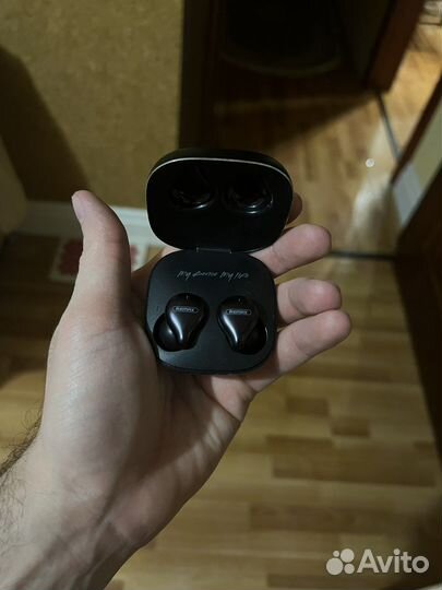 Беспроводные наушники remax